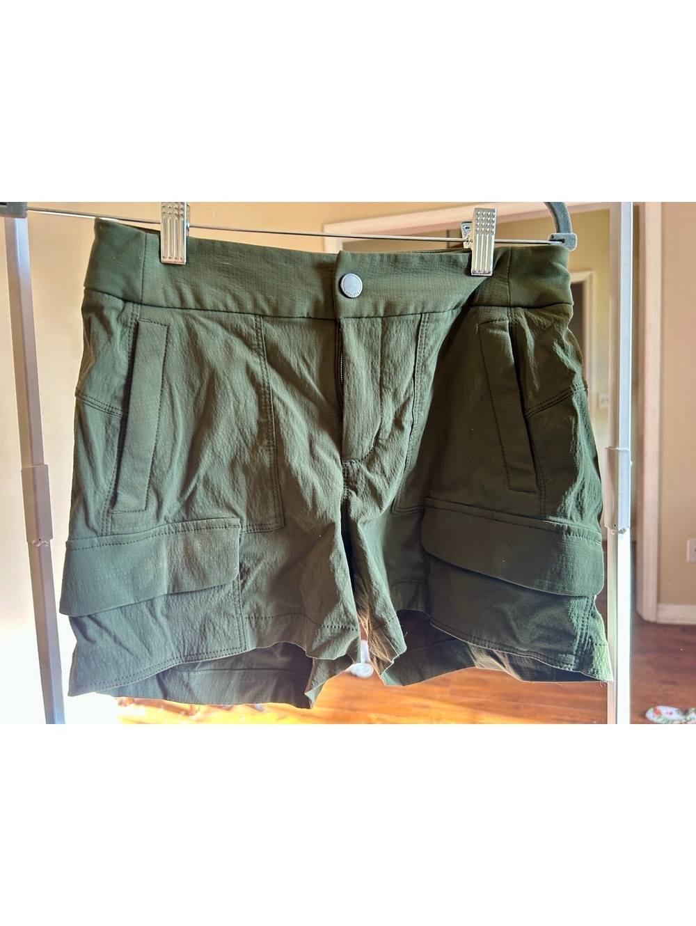 Athleta Women's Olive Green Cargo Style Shorts Size 2